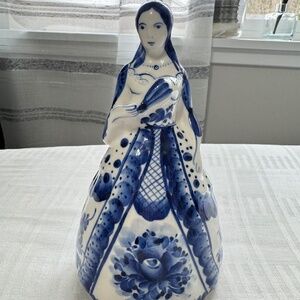 Russian Gzhel, Lady with a Fan